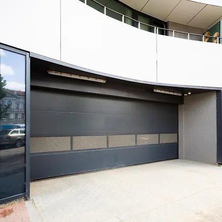 Dh Family And Whirlpool Premium 3kk, 2x Smarttv-netflix, Big Terrace And Free Parking *