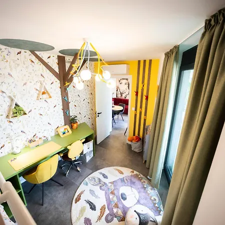 Dh Family And Whirlpool Premium 3kk, 2x Smarttv-netflix, Big Terrace And Free Parking * Brno