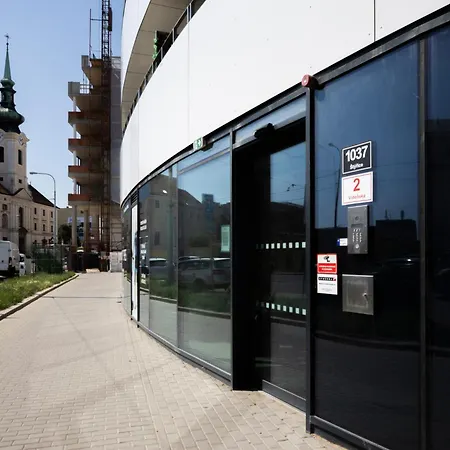 Apartment Dh Family And Whirlpool 3kk - Videnska 2 *